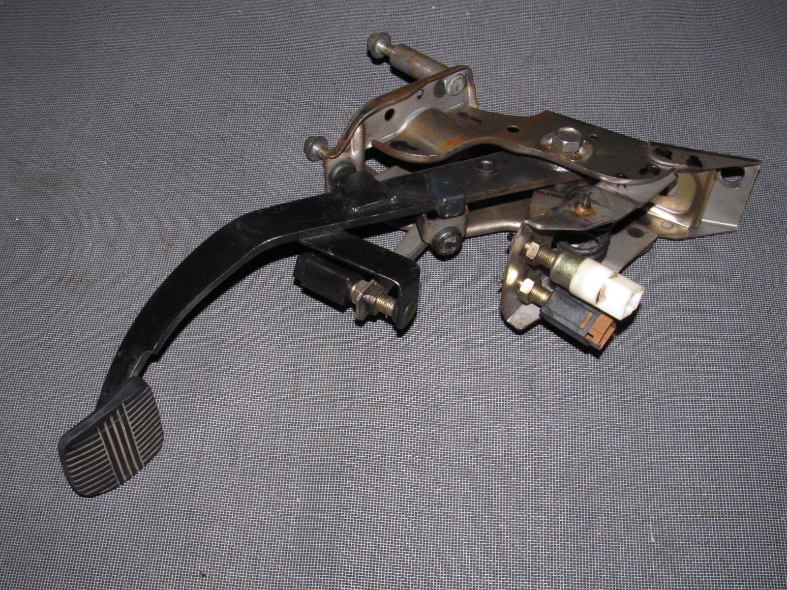 90 91 92 93 94 95 96 Nissan 300zx OEM Clutch Pedal With Switch