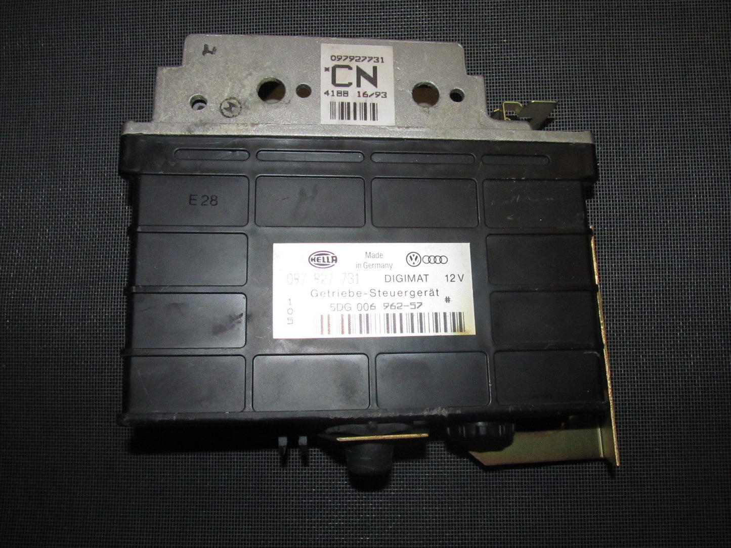 91 92 93 94 95 Audi 80 90 OEM TCU Transmission Computer 097 927 731