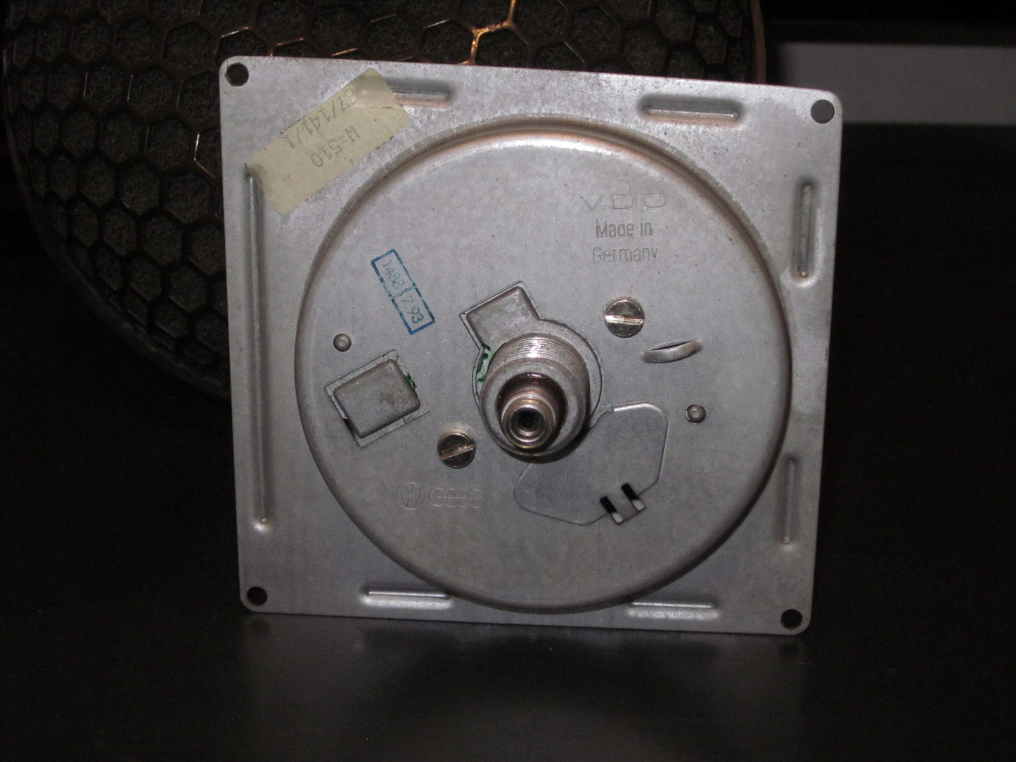 80 81 82 83 Volkswagen Vanagon OEM KPH Speedometer Gauge