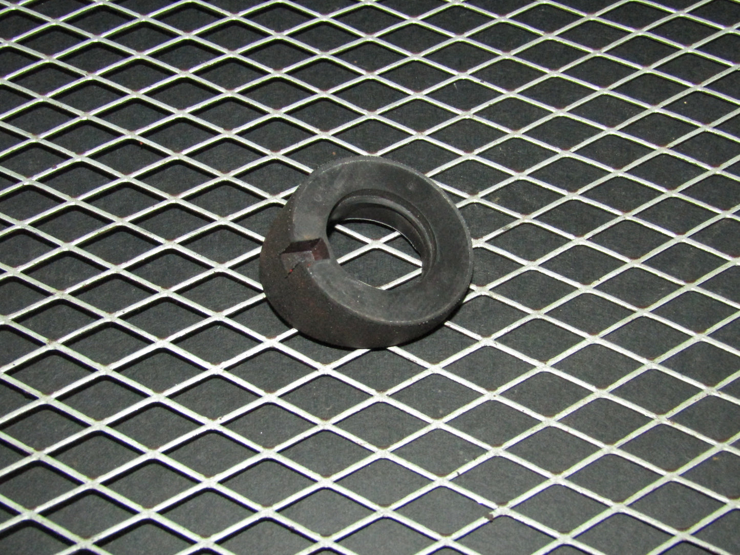 94 95 96 97 Mitsubishi 3000GT OEM Rear Wiper Motor Rubber Mount Grommet