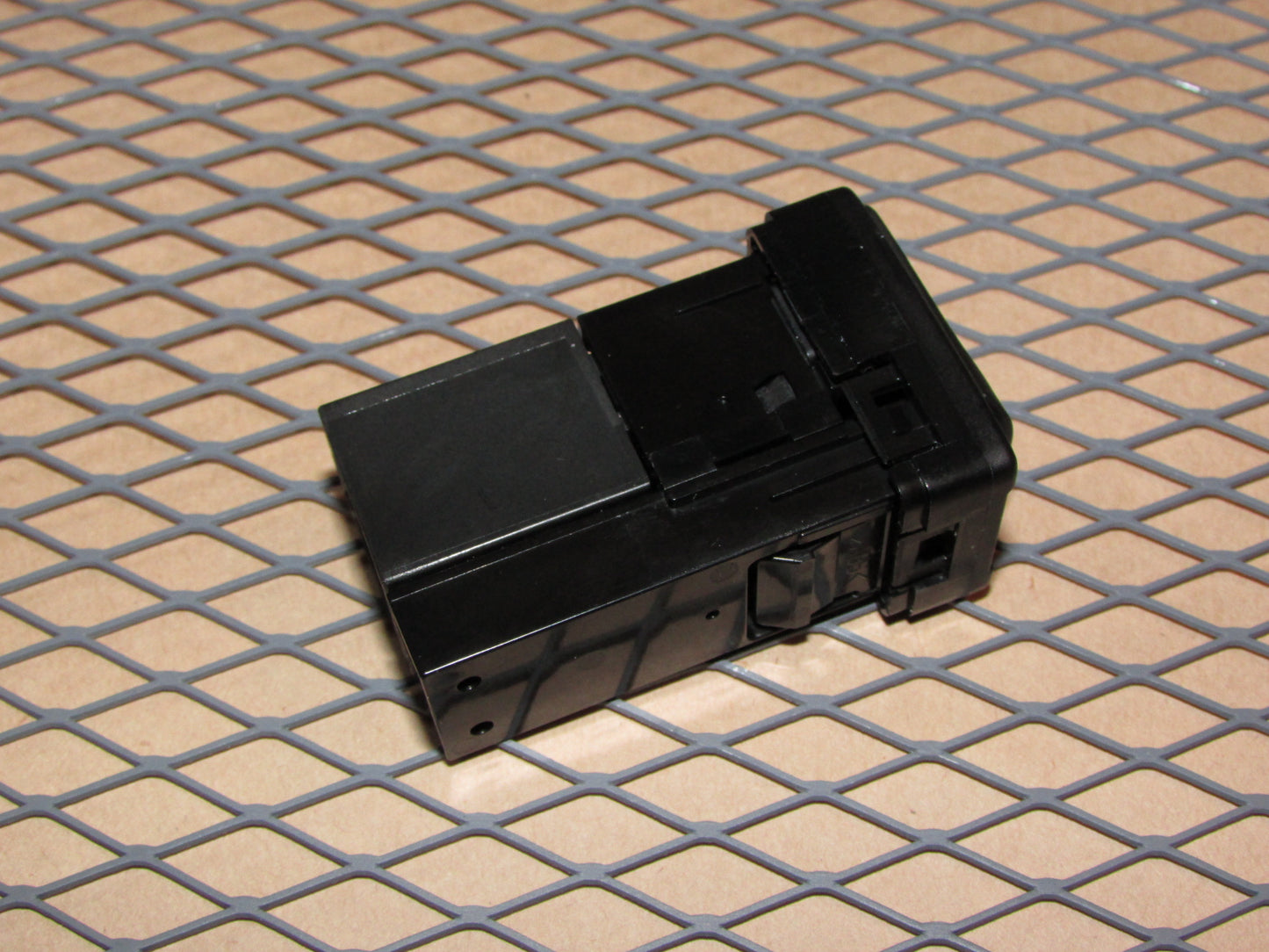 13 14 15 16 Subaru BRZ OEM Aux & USB Port