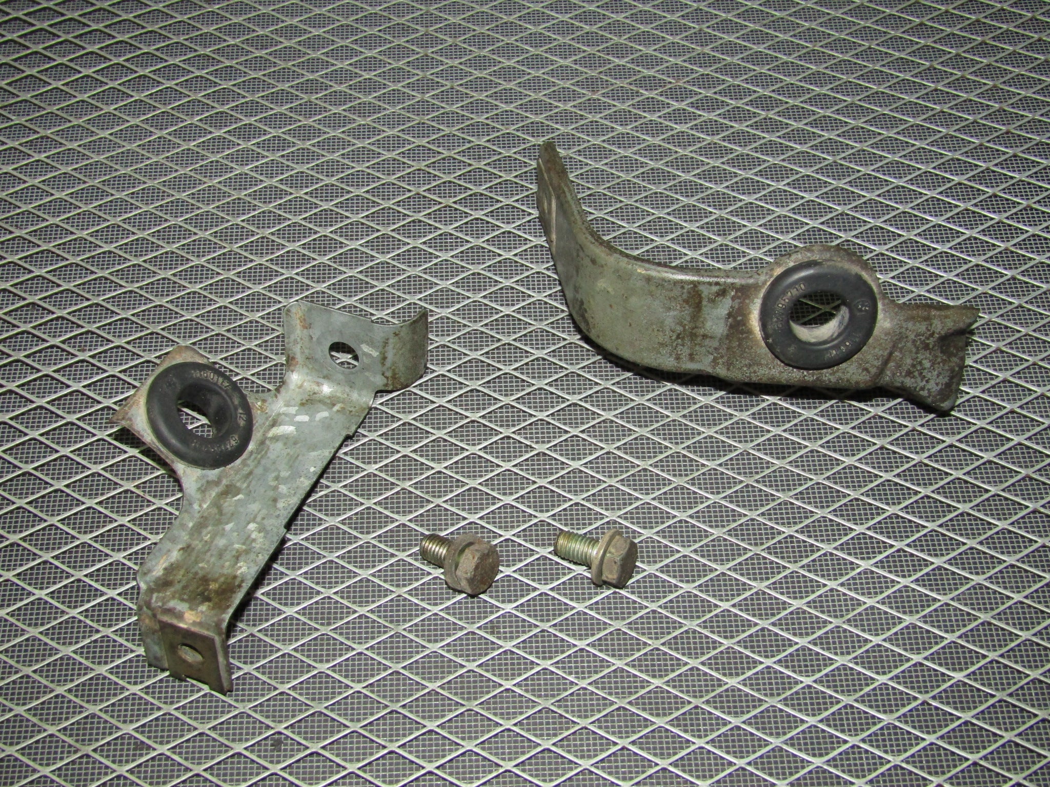 92 93 94 95 BMW 325 Sedan OEM Parking Brake Cable Mount Holder