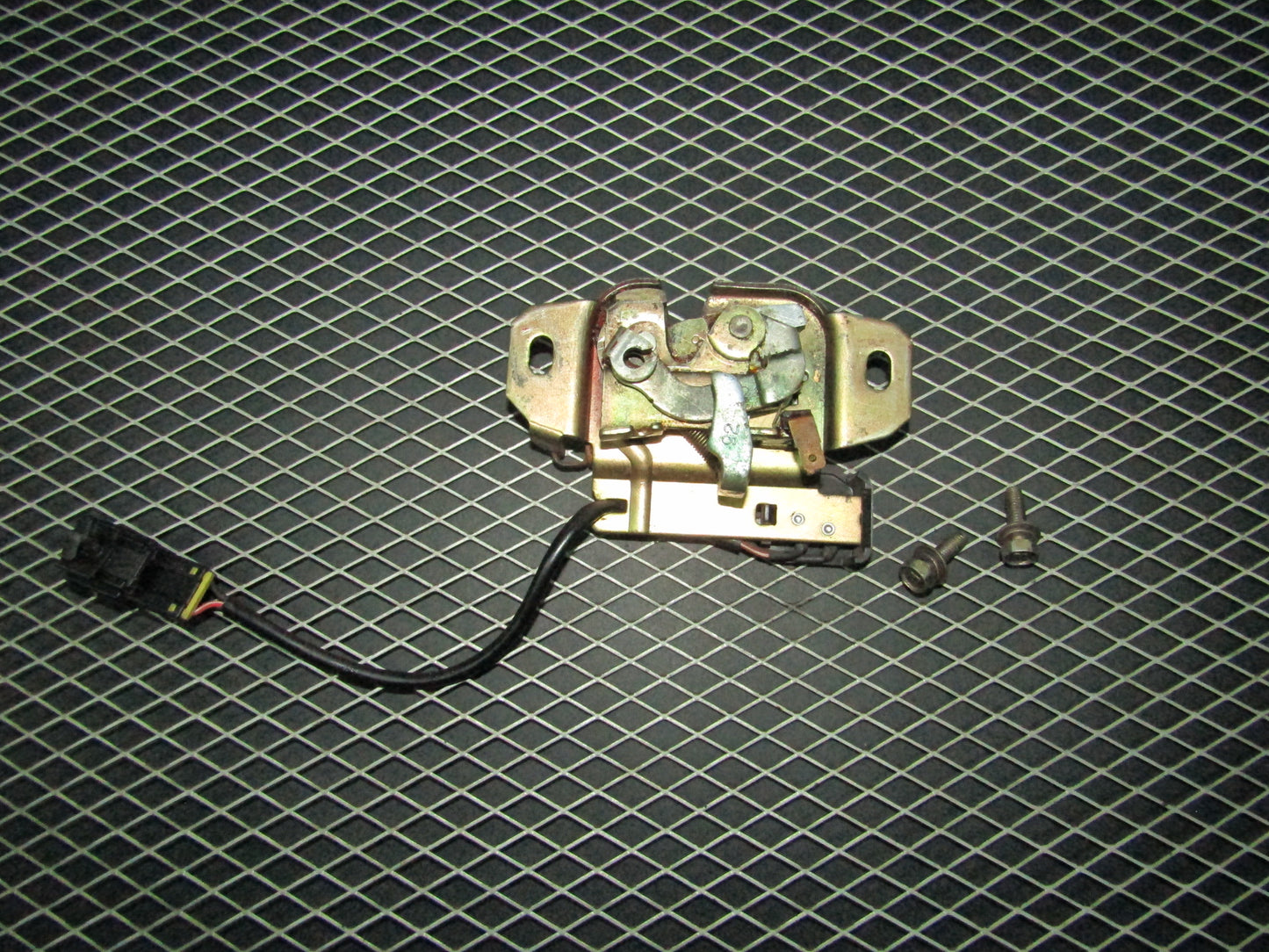 94 95 96 97 Mitsubishi 3000GT OEM Rear Trunk Latch
