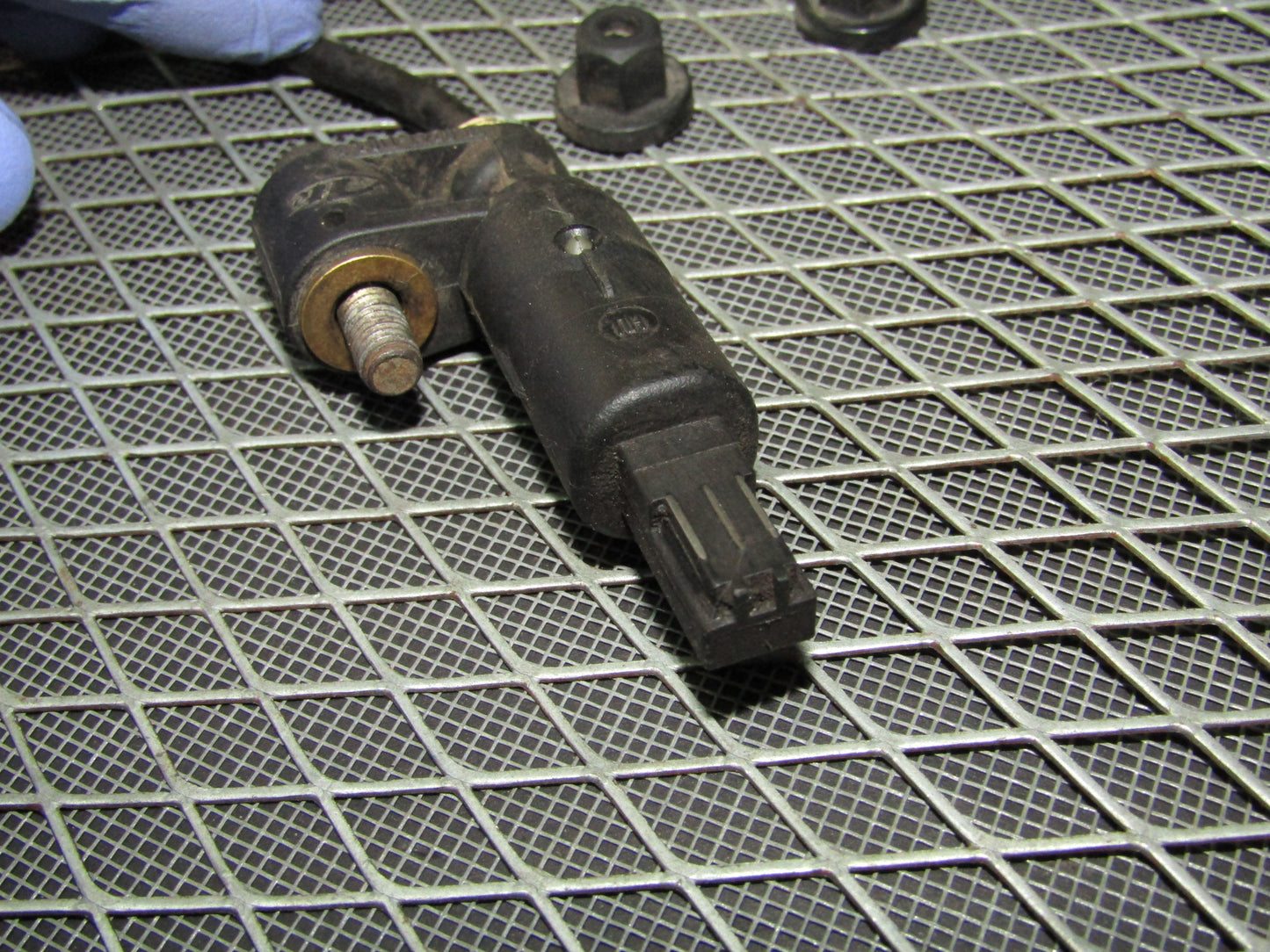 92 93 94 95 BMW 325 OEM Front Brake ABS Sensor - Right