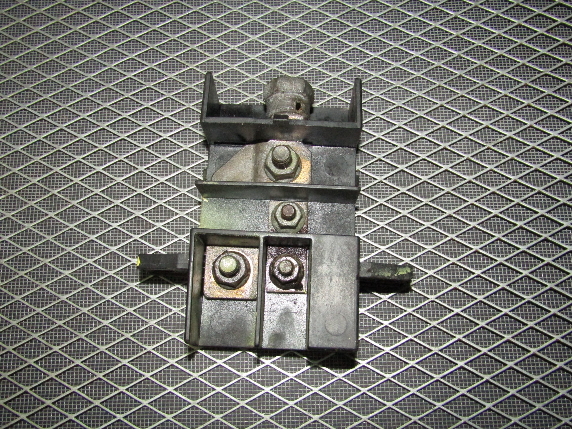 92 93 94 95 BMW 325 OEM Battery Distributor Terminal Box