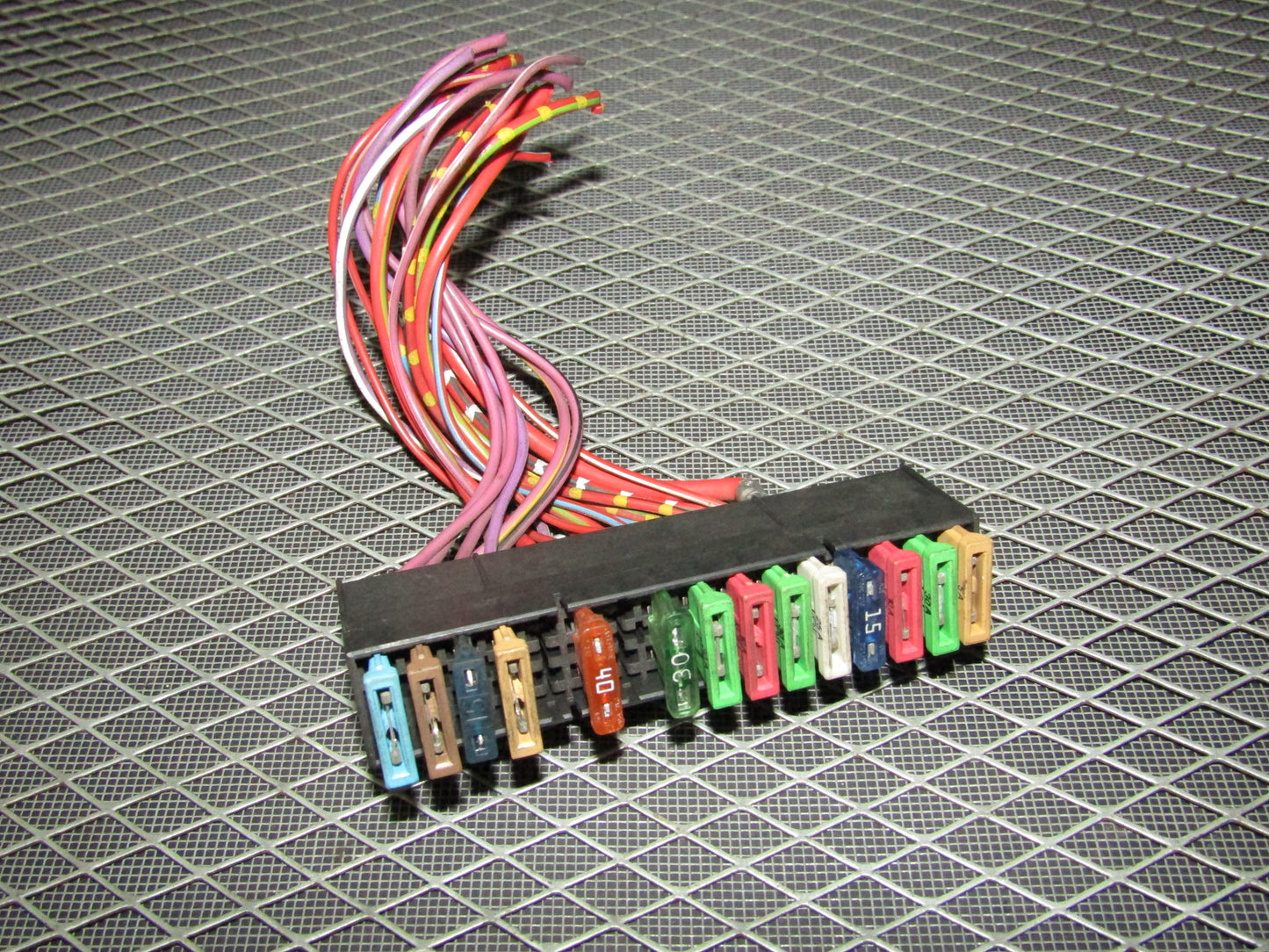 92 93 94 95 BMW 325 OEM Engine Fuse Box