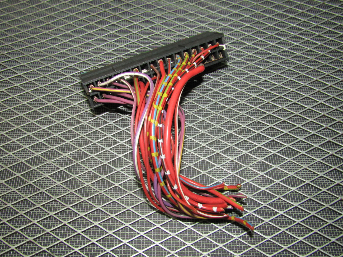 92 93 94 95 BMW 325 OEM Engine Fuse Box