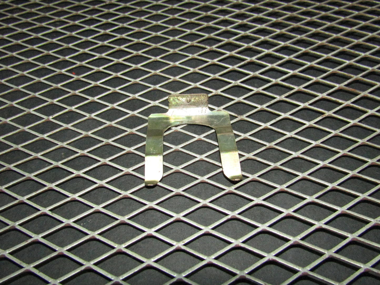 94 95 96 97 Mitsubishi 3000GT OEM Rear Trunk Lock Cylinder Tumbler Lock Clip Retainer