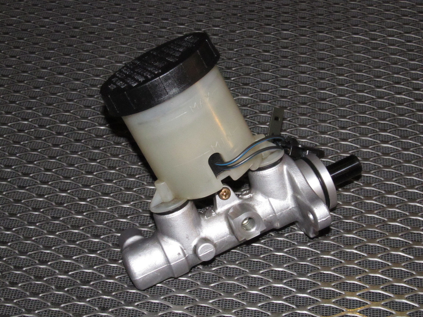 99 00 Mazda Miata OEM Master Brake Cylinder