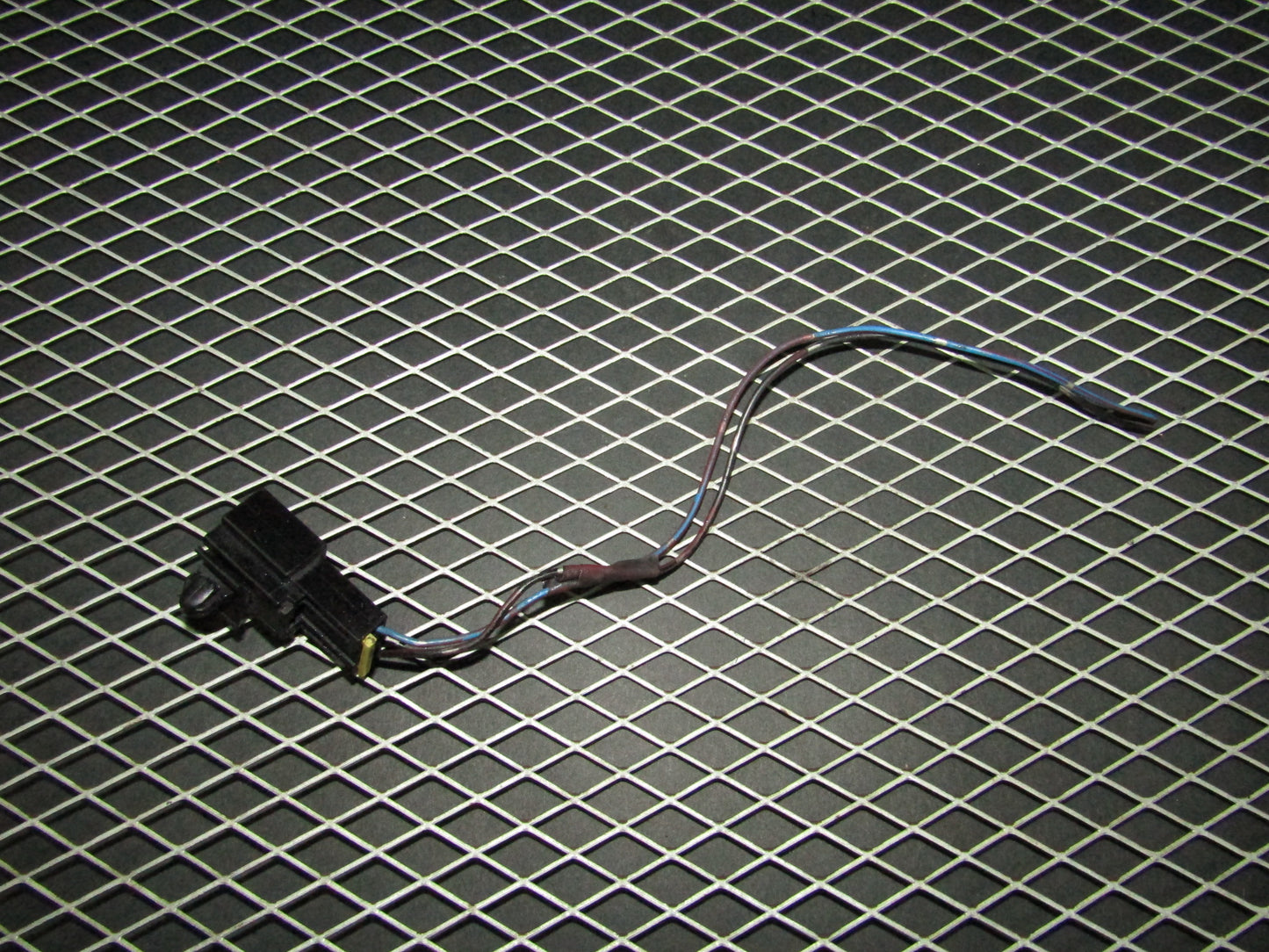 94 95 96 97 Mitsubishi 3000GT OEM Rear Trunk Lock Cylinder Switch Sensor Pigtail Harness