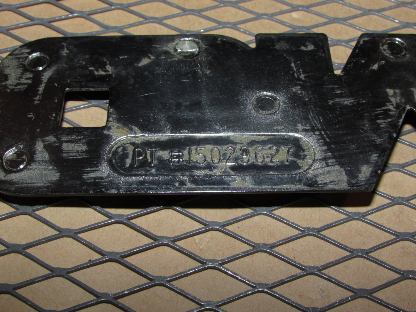 99 00 01 02 GMC Sierra OEM Rear Tailgate GMC Emblem Badge