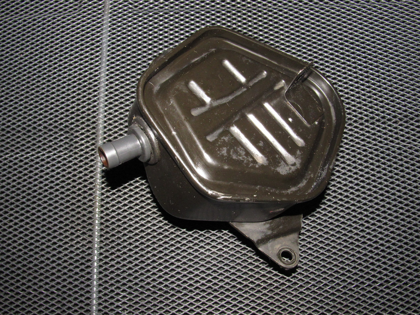 92 93 94 95 Honda Civic OEM D15B7 Engine Breather Tank