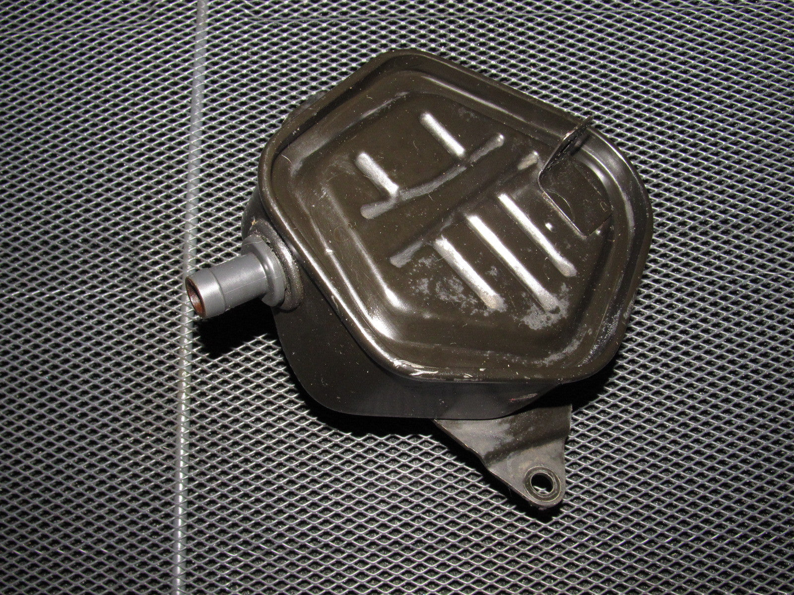 92 93 94 95 Honda Civic OEM D15B7 Engine Breather Tank