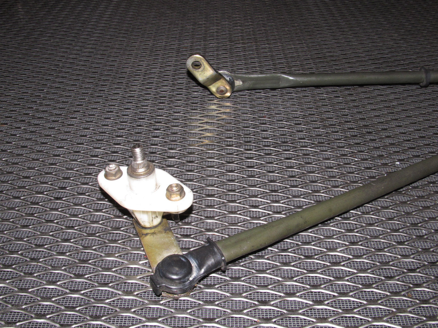 99 00 Mazda Miata OEM Front Wiper Linkage