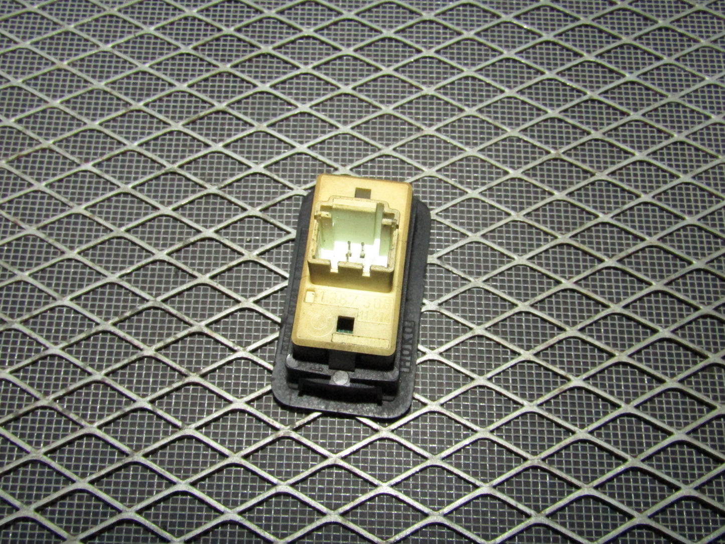 1992-1995 BMW 325 Sedan OEM Window Switch - Rear Right