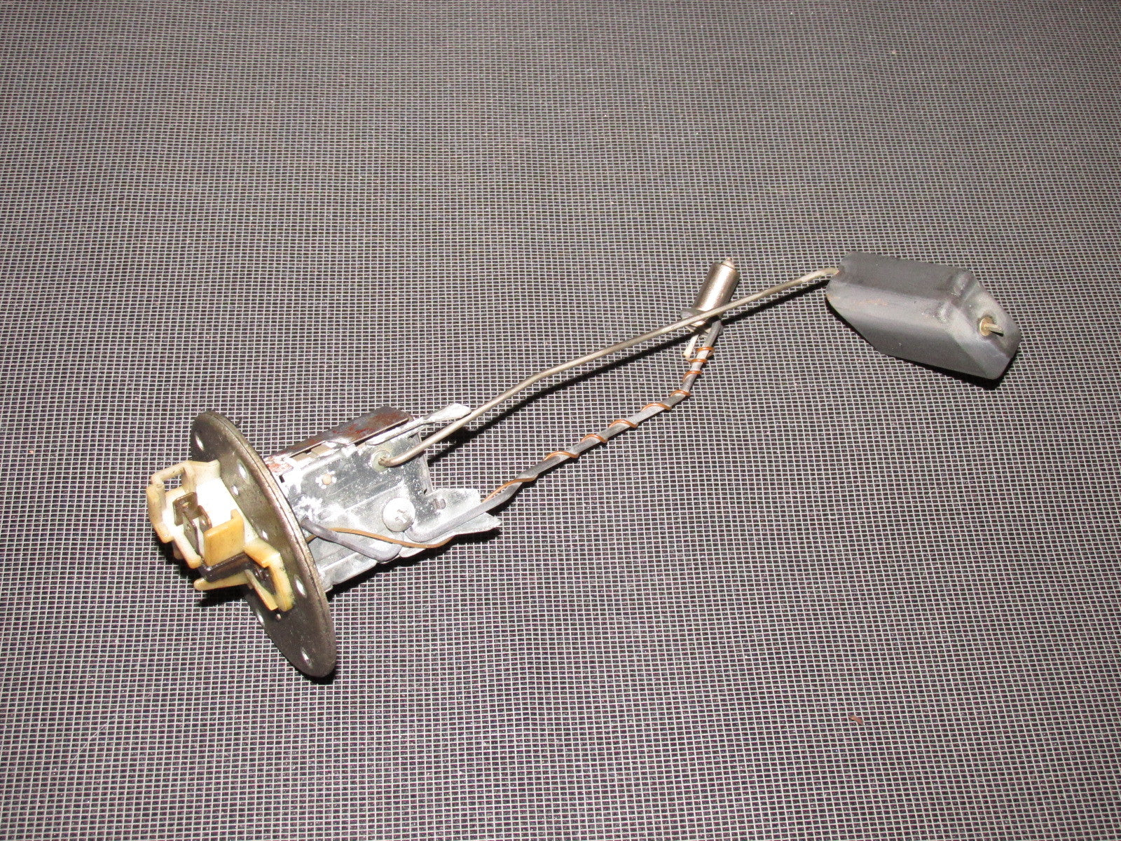 84 85 Mazda RX7 OEM 13B Fuel Floater Unit