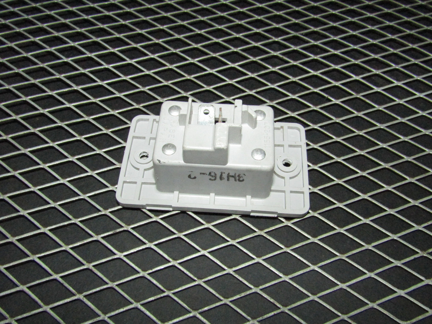94 95 96 97 Mitsubishi 3000GT OEM Trunk Courtesy Light Lamp