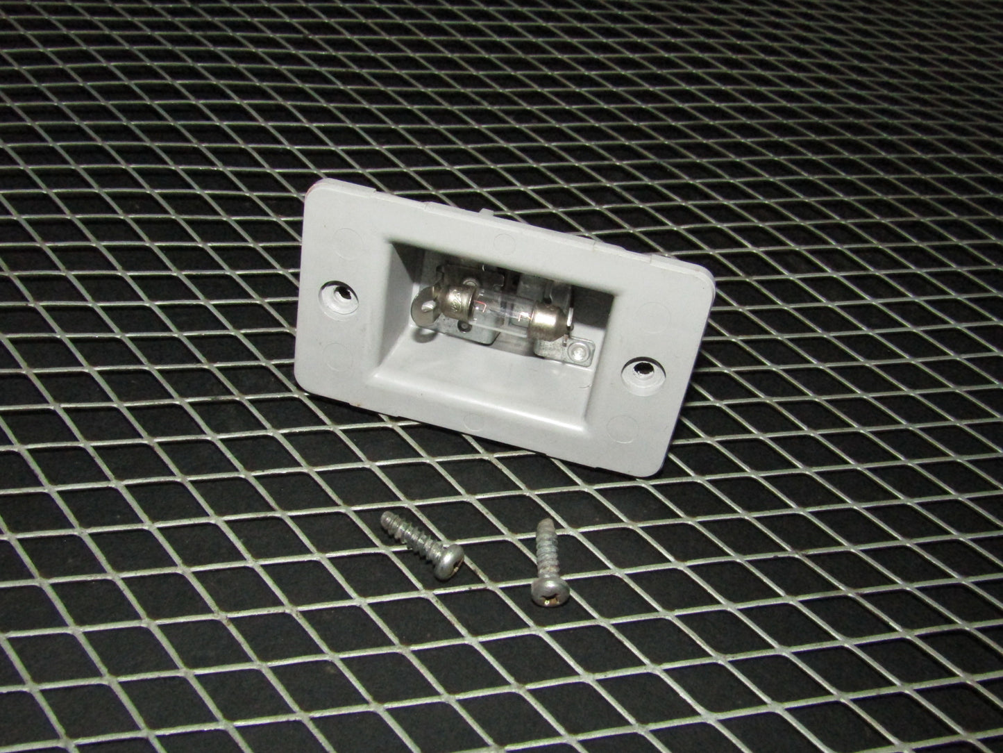 94 95 96 97 Mitsubishi 3000GT OEM Trunk Courtesy Light Lamp