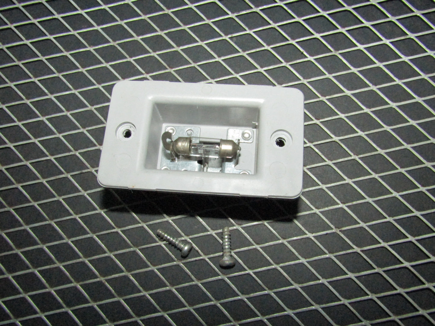 94 95 96 97 Mitsubishi 3000GT OEM Trunk Courtesy Light Lamp