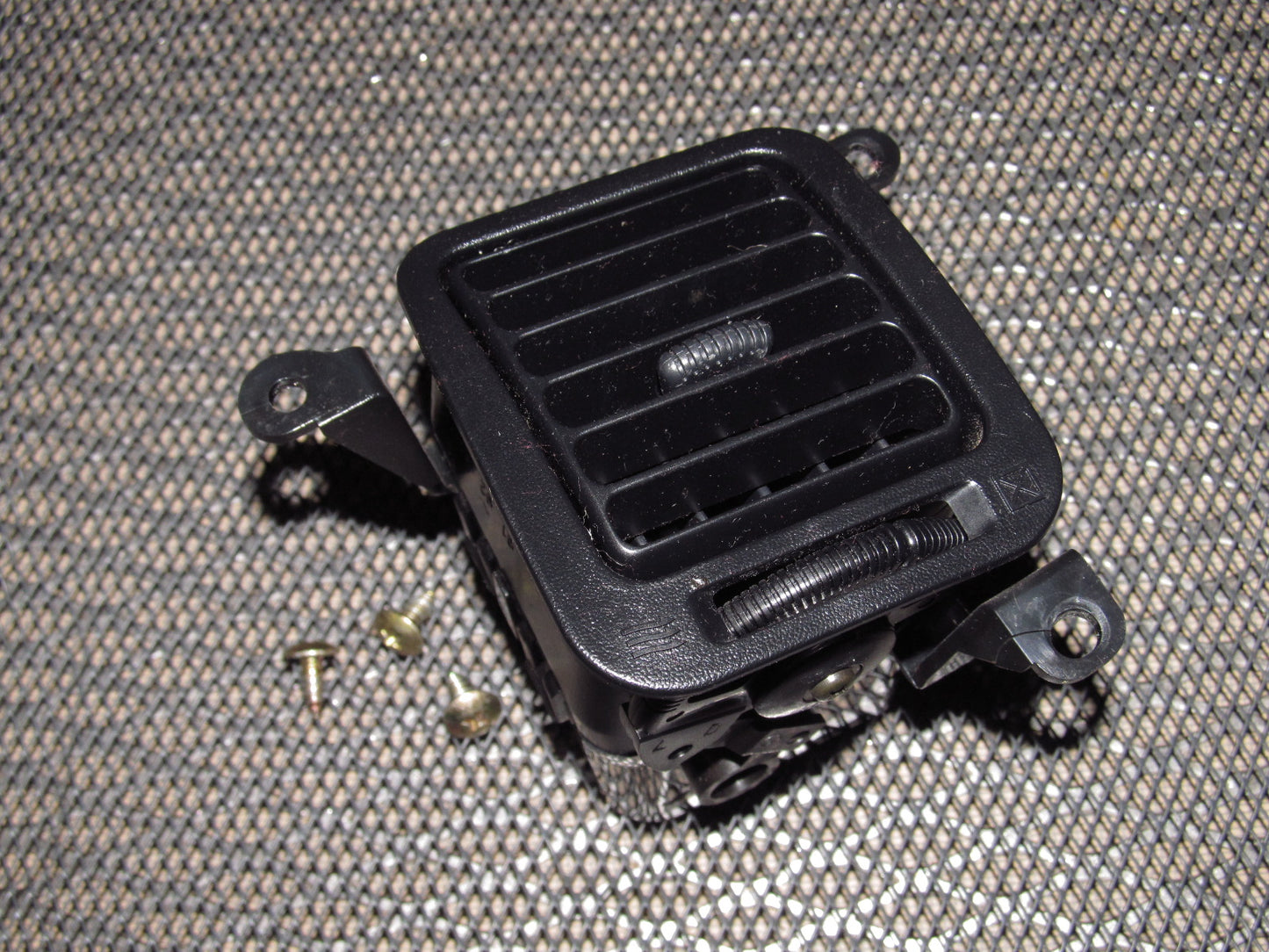 94 95 96 97 Mitsubishi 3000GT OEM Dash A/C Heater Vent - Left