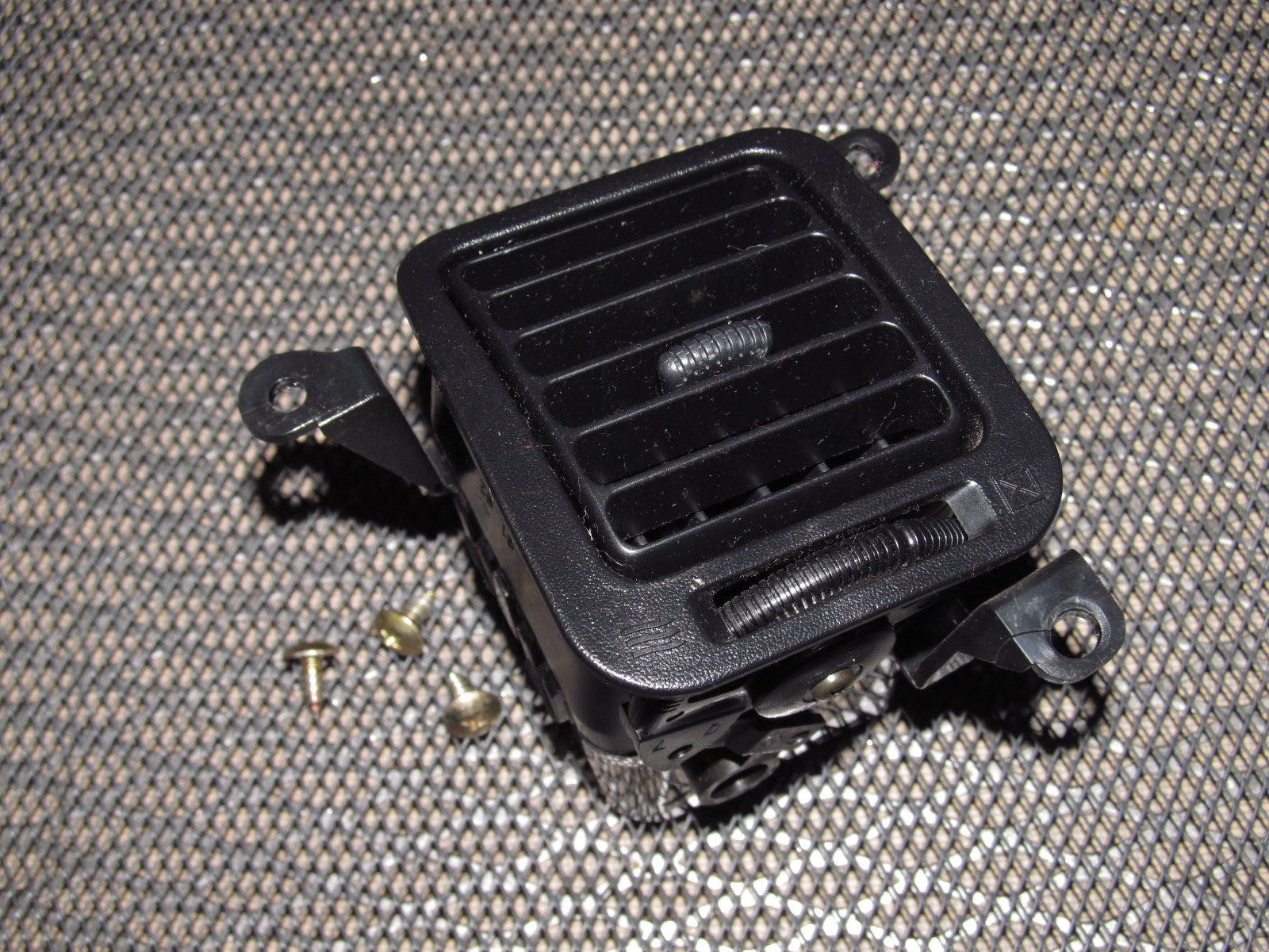 94 95 96 97 Mitsubishi 3000GT OEM Dash A/C Heater Vent - Left