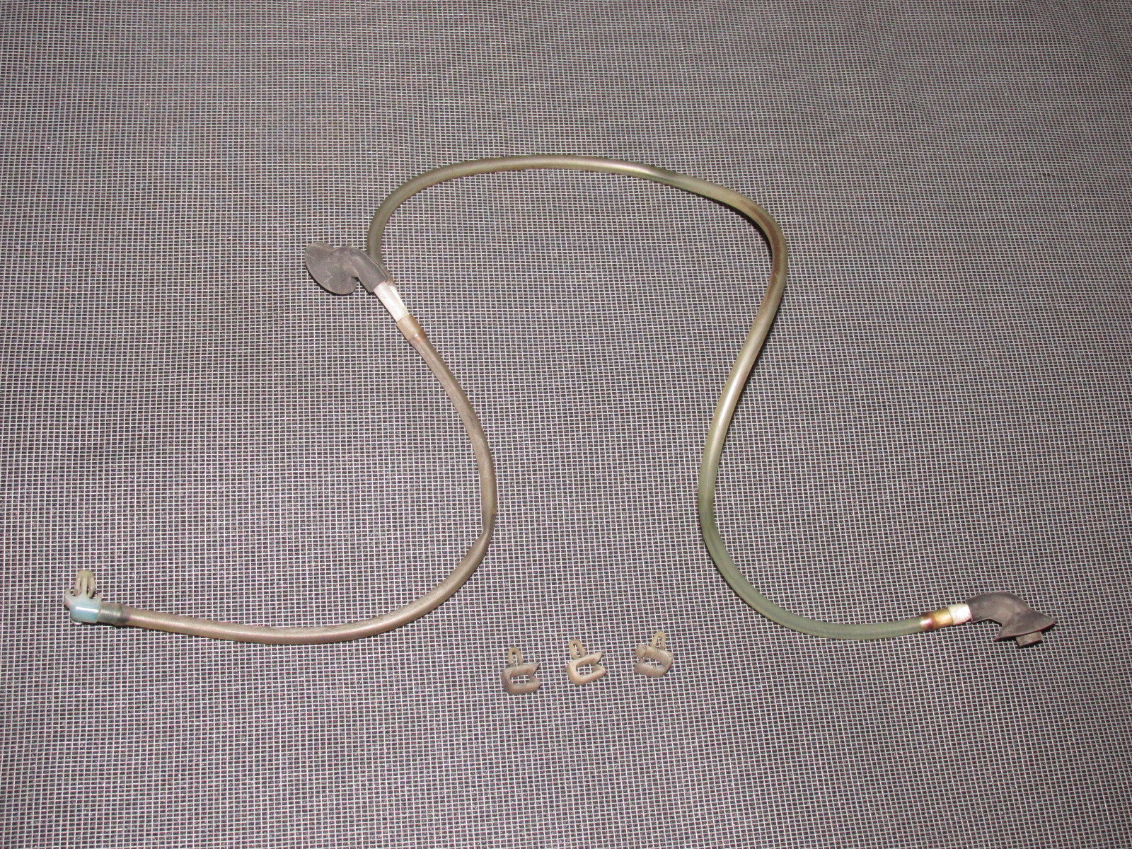 90 91 92 93 Mazda Miata OEM Front Wiper Sprayer Nozzle Hose