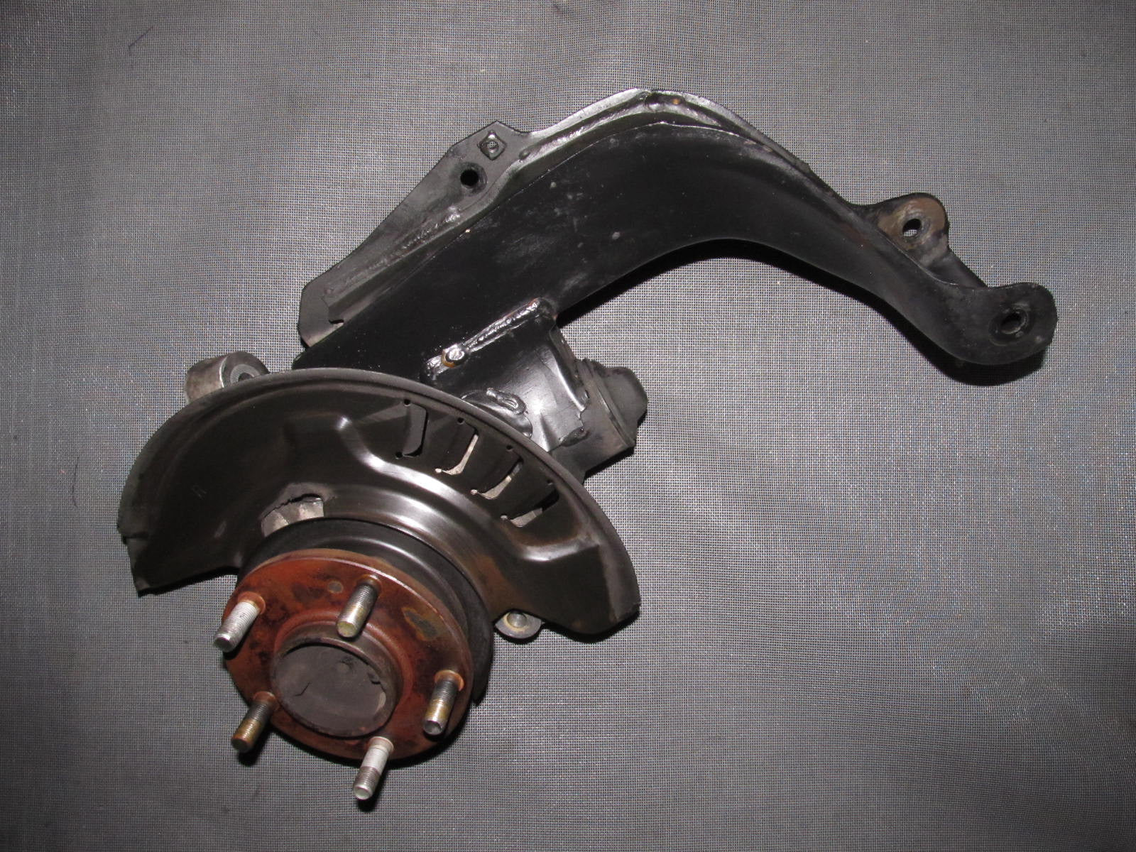 90 91 92 93 94 95 96 Nissan 300zx OEM Spindle & Hub & Knuckle - FR