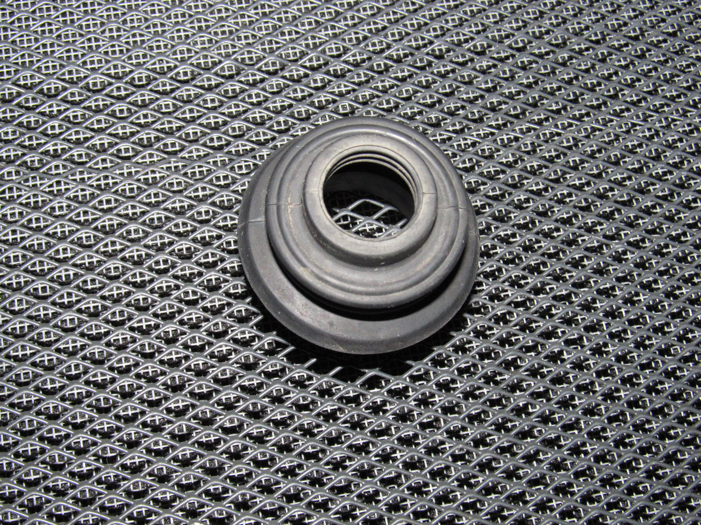 89 90 91 92 93 94 Nissan 240SX Hatchback Rear Wiper Motor Grommet