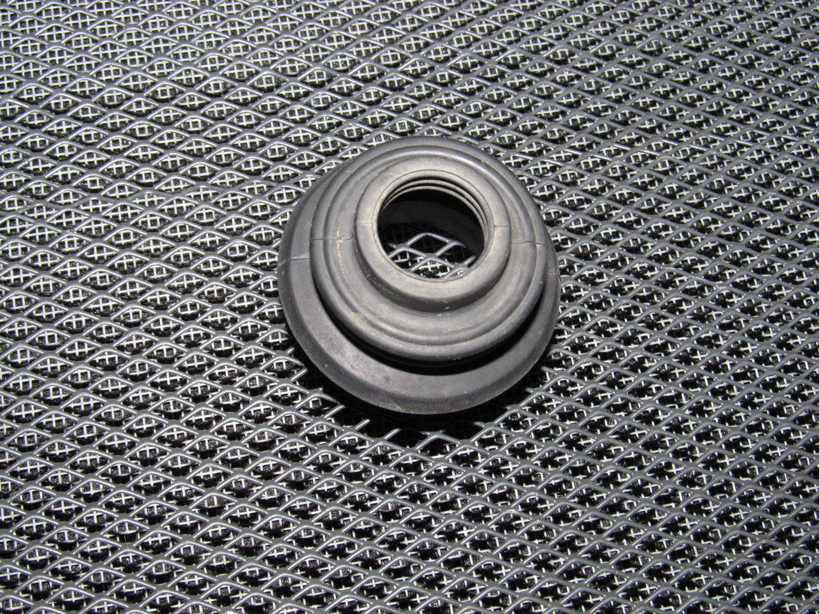 89 90 91 92 93 94 Nissan 240SX Hatchback Rear Wiper Motor Grommet