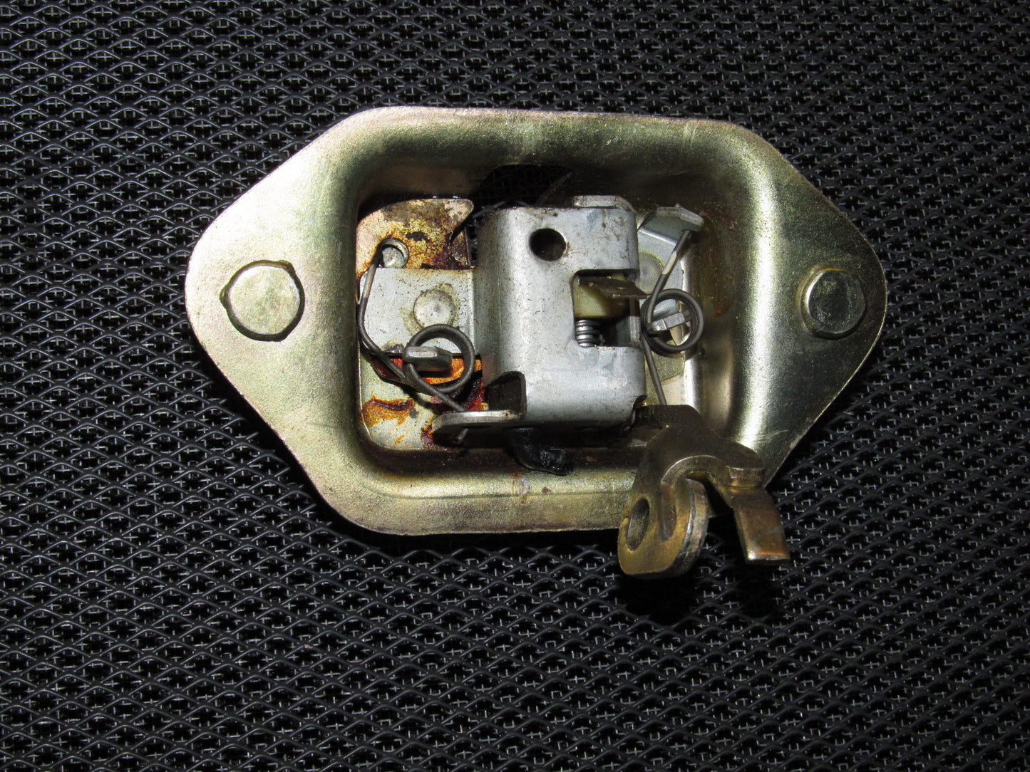 89 90 91 92 93 94 Nissan 240SX Hatchback Trunk Latch