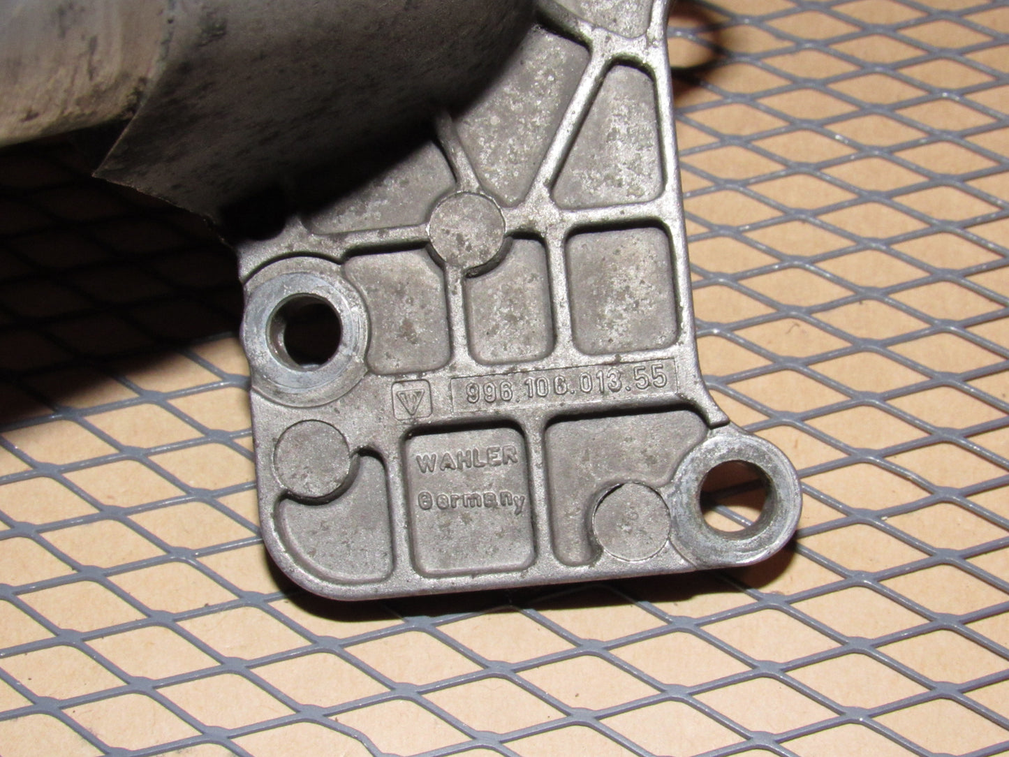 99 00 01 02 Porsche 911 Carrera OEM Thermostats Housing Water Neck