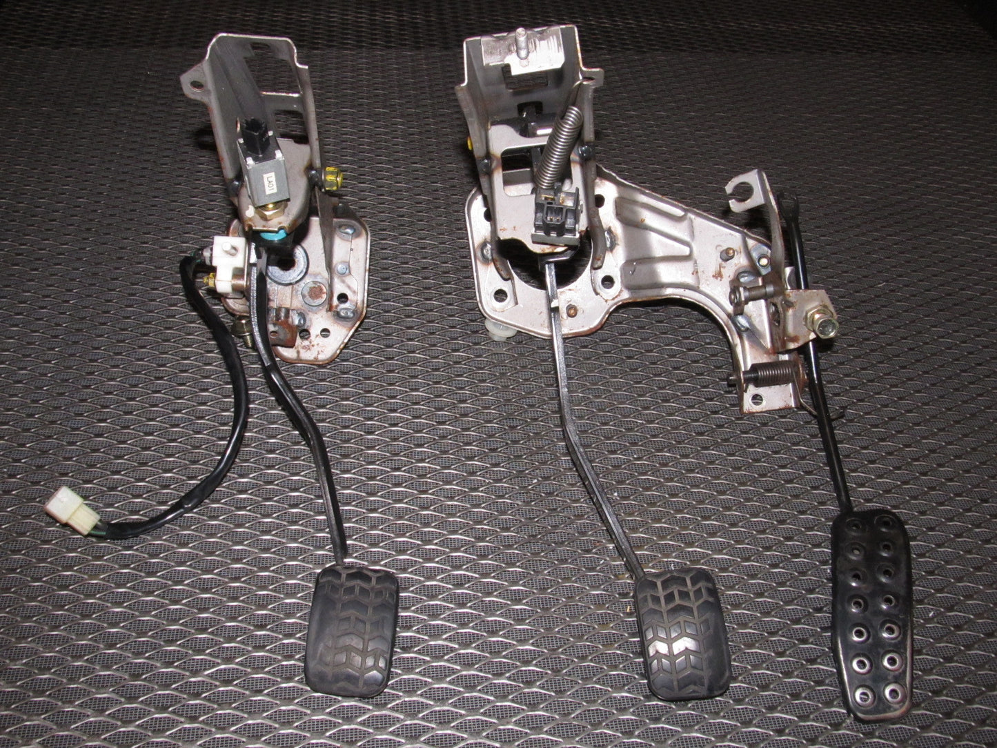 99 00 Mazda Miata OEM Manual Pedal Assembly
