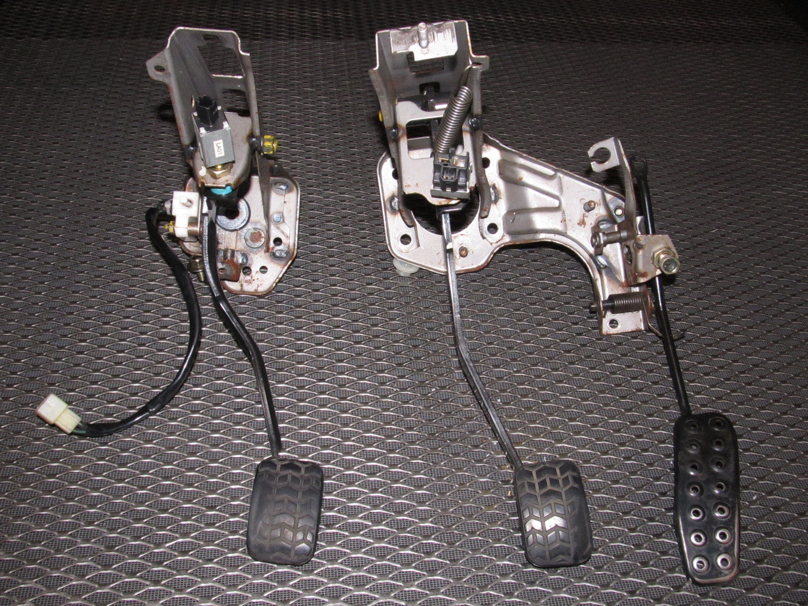 99 00 Mazda Miata OEM Manual Pedal Assembly