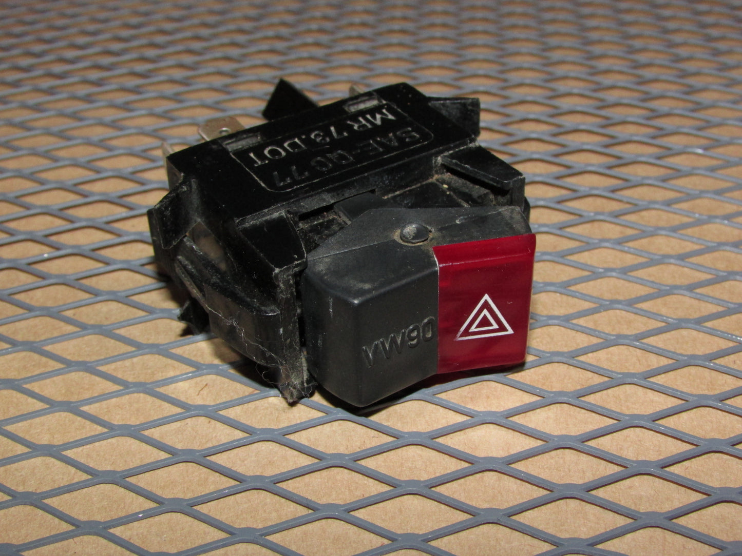 86 87 88 89 90 91 Volkswagen Vanagon OEM Hazard Light Switch