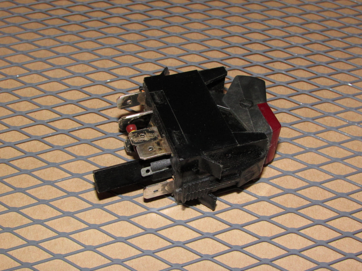 86 87 88 89 90 91 Volkswagen Vanagon OEM Hazard Light Switch