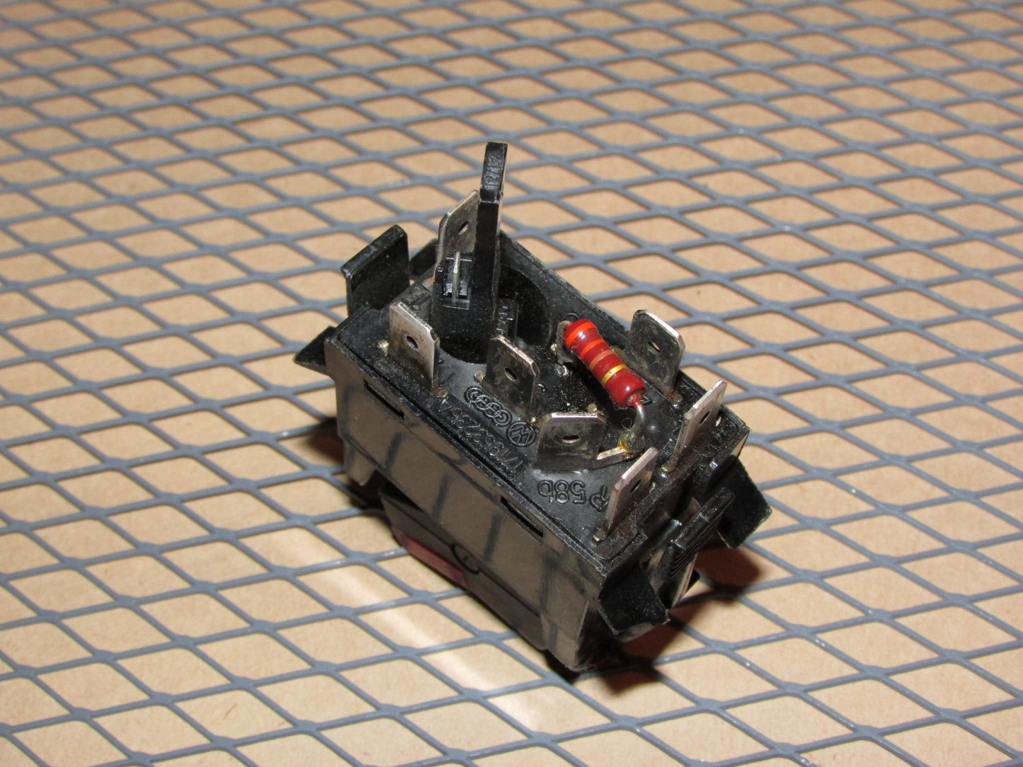 86 87 88 89 90 91 Volkswagen Vanagon OEM Hazard Light Switch