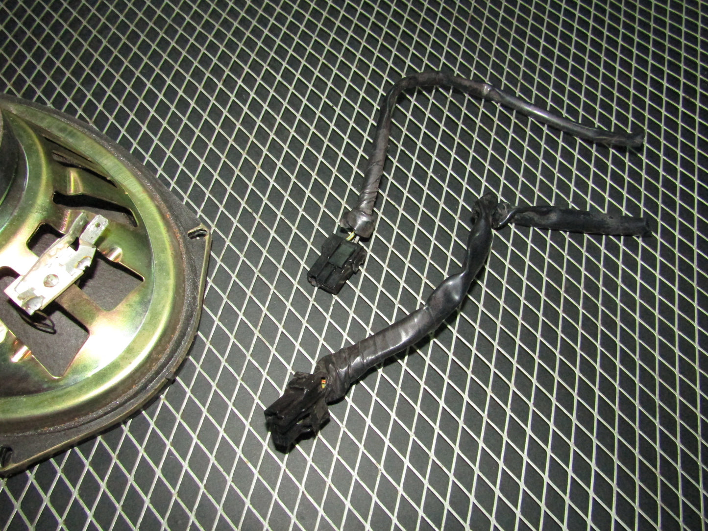 94 95 96 97 Mitsubishi 3000GT OEM Rear Speaker Pigtail Harness