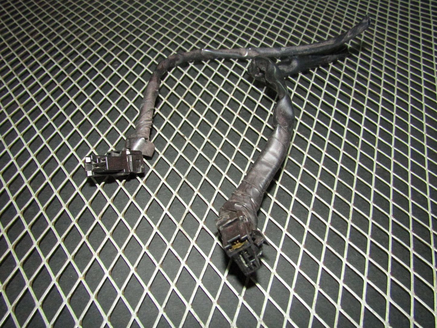 94 95 96 97 Mitsubishi 3000GT OEM Rear Speaker Pigtail Harness