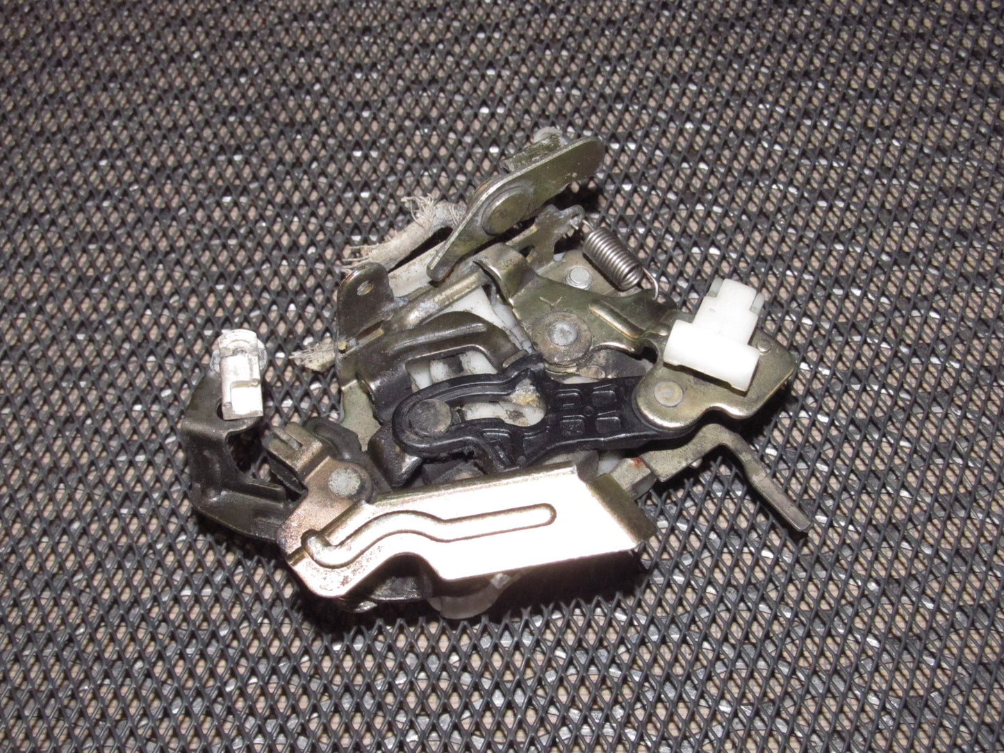 94 95 96 97 Mazda Miata OEM Door Latch - Left