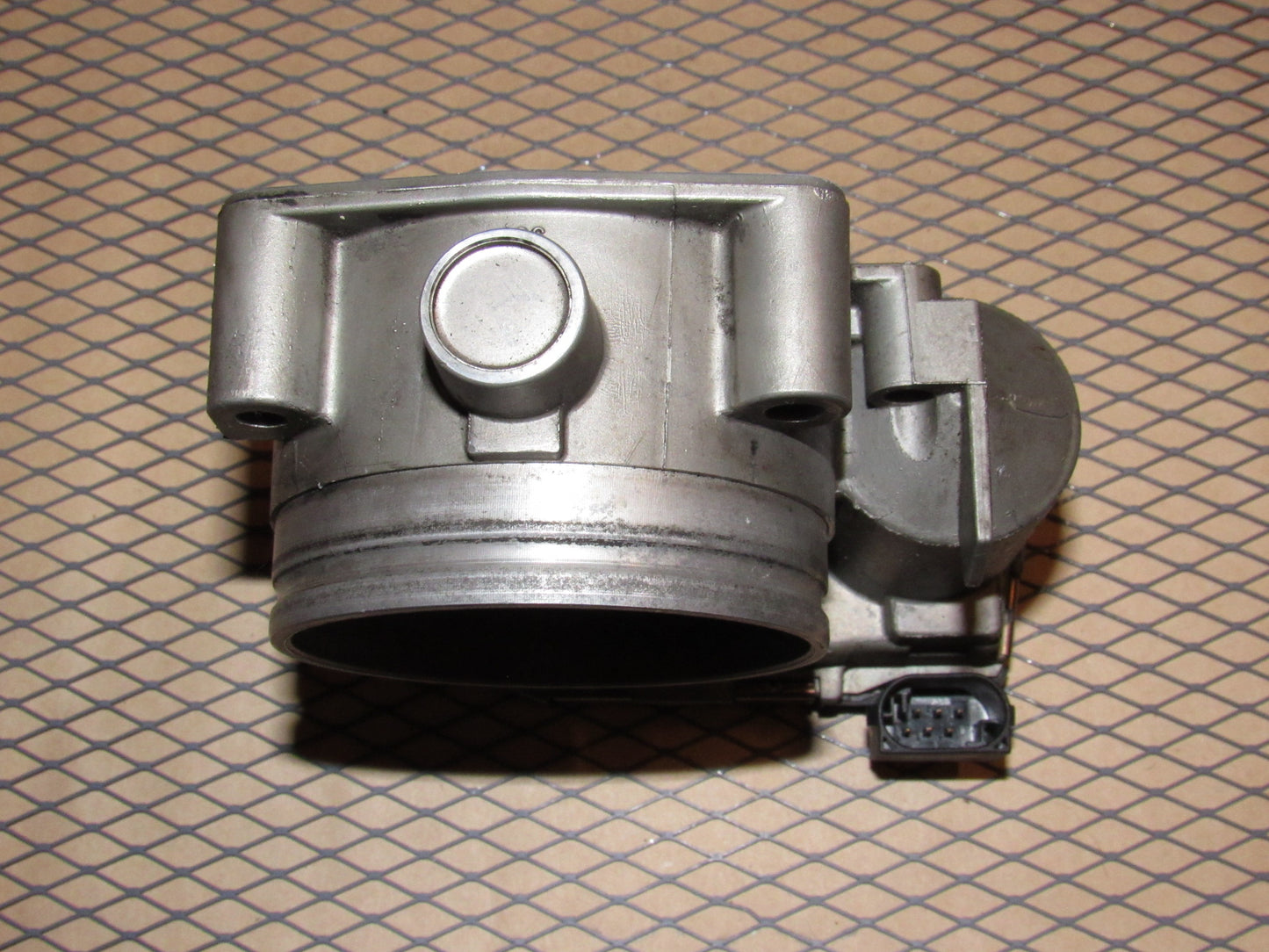 99 00 01 02 Porsche 911 Carrera OEM Throttle Body