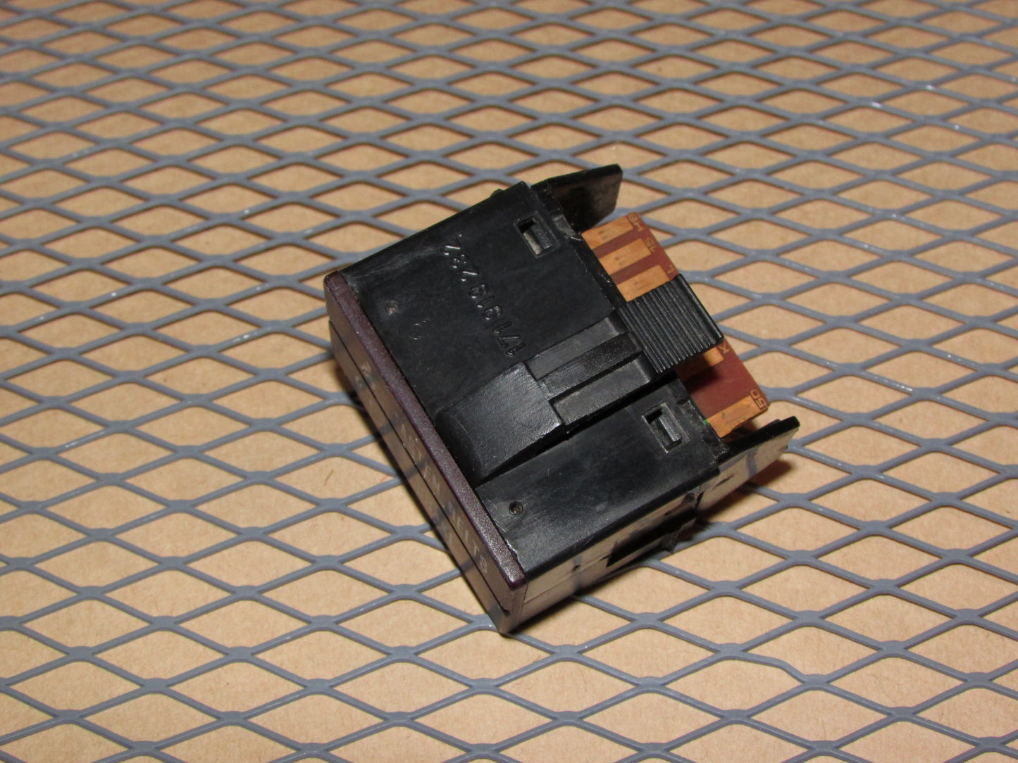 83 84 Volkswagen Vanagon OEM Fasten Belt & Brake Lamp Light