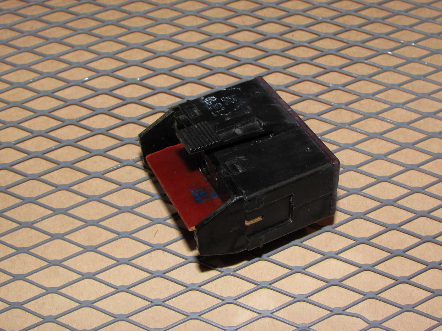 83 84 Volkswagen Vanagon OEM Fasten Belt & Brake Lamp Light