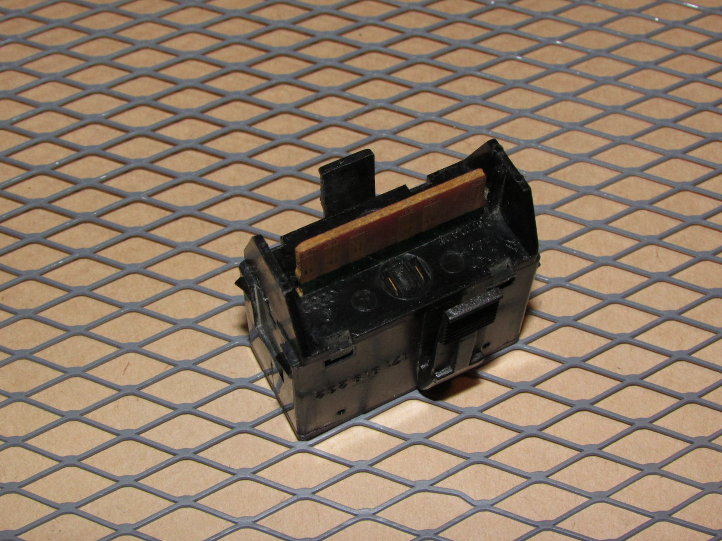 83 84 Volkswagen Vanagon OEM Fasten Belt & Brake Lamp Light