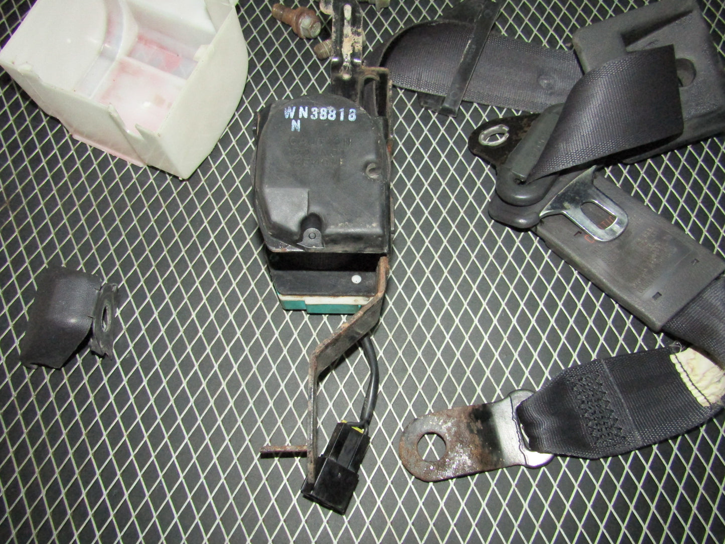 94 95 96 97 Mitsubishi 3000GT OEM Front Seat Belt - Left