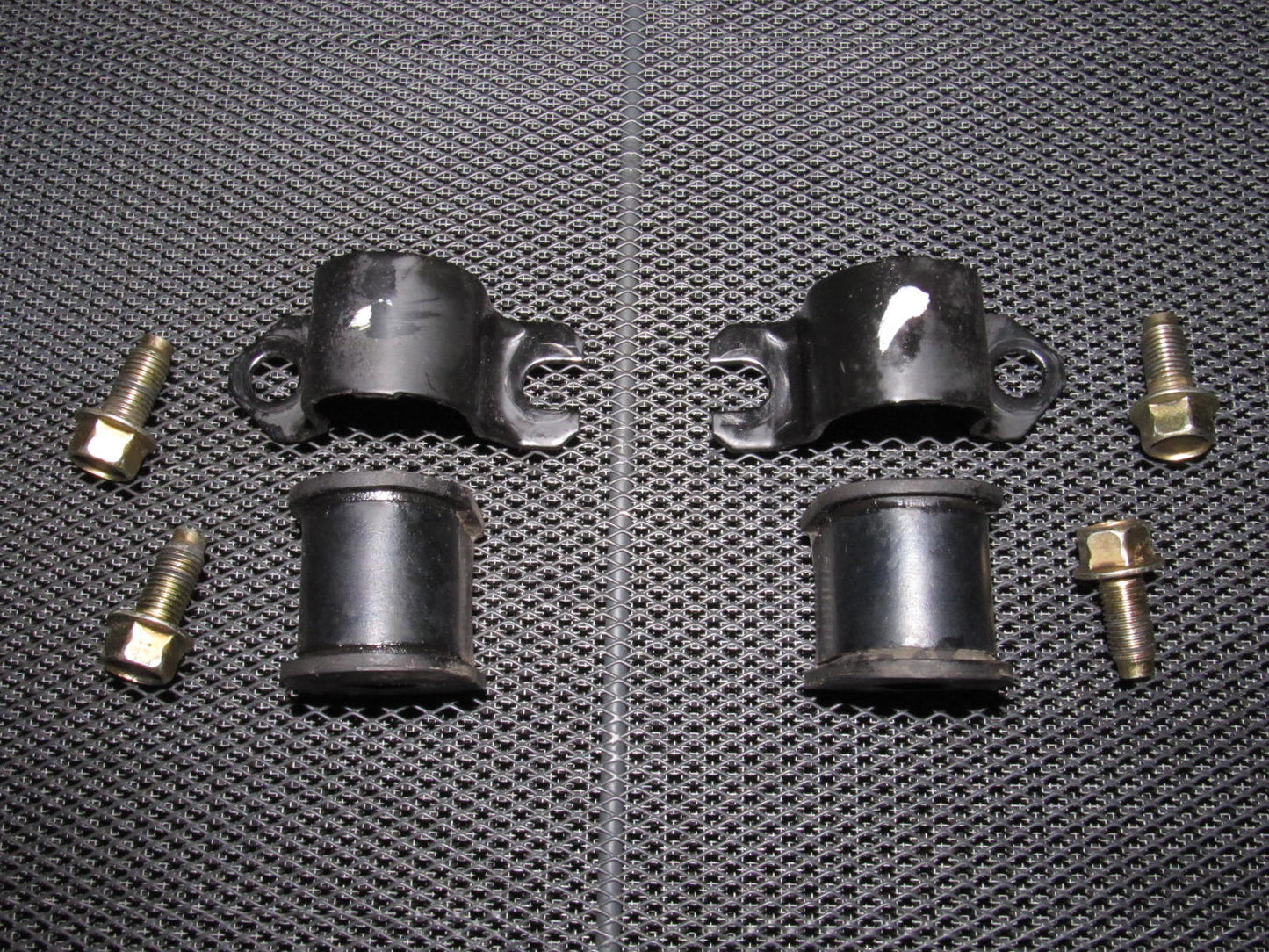 90 91 92 93 94 95 96 Nissan 300zx OEM Sway Stabilizer Mount - Rear Set