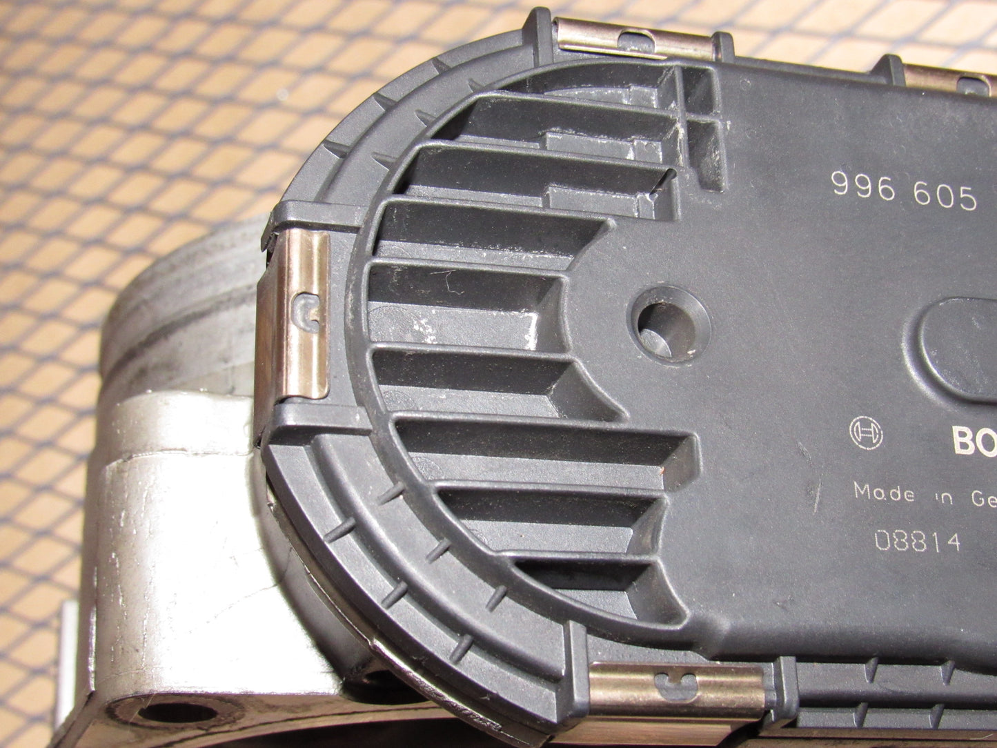 99 00 01 02 Porsche 911 Carrera OEM Throttle Body