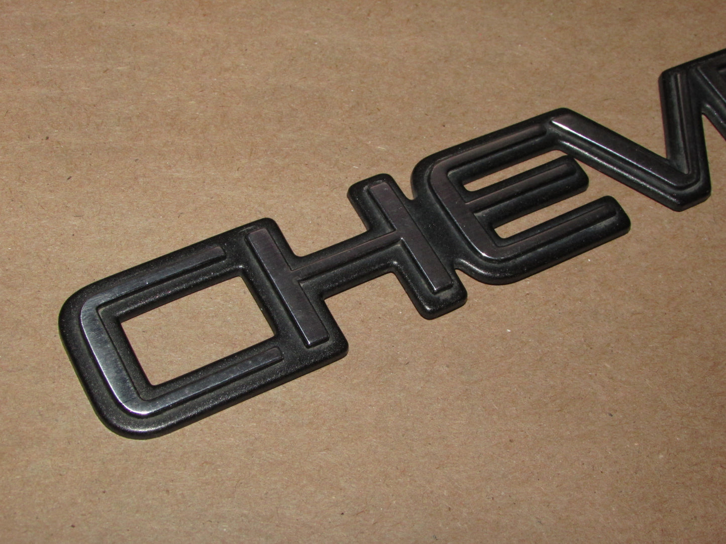 98 99 00 01 02 03 04 05 Chevrolet Blazer OEM Rear Door Tailgate Chevrolet Emblem Badge
