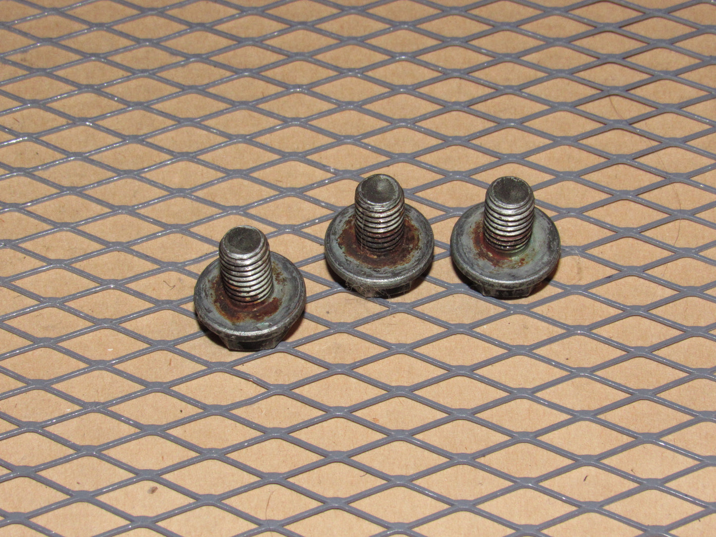 99 00 01 02 Porsche 911 Carrera OEM Power Steering Pump Pulley Mounting Bolt