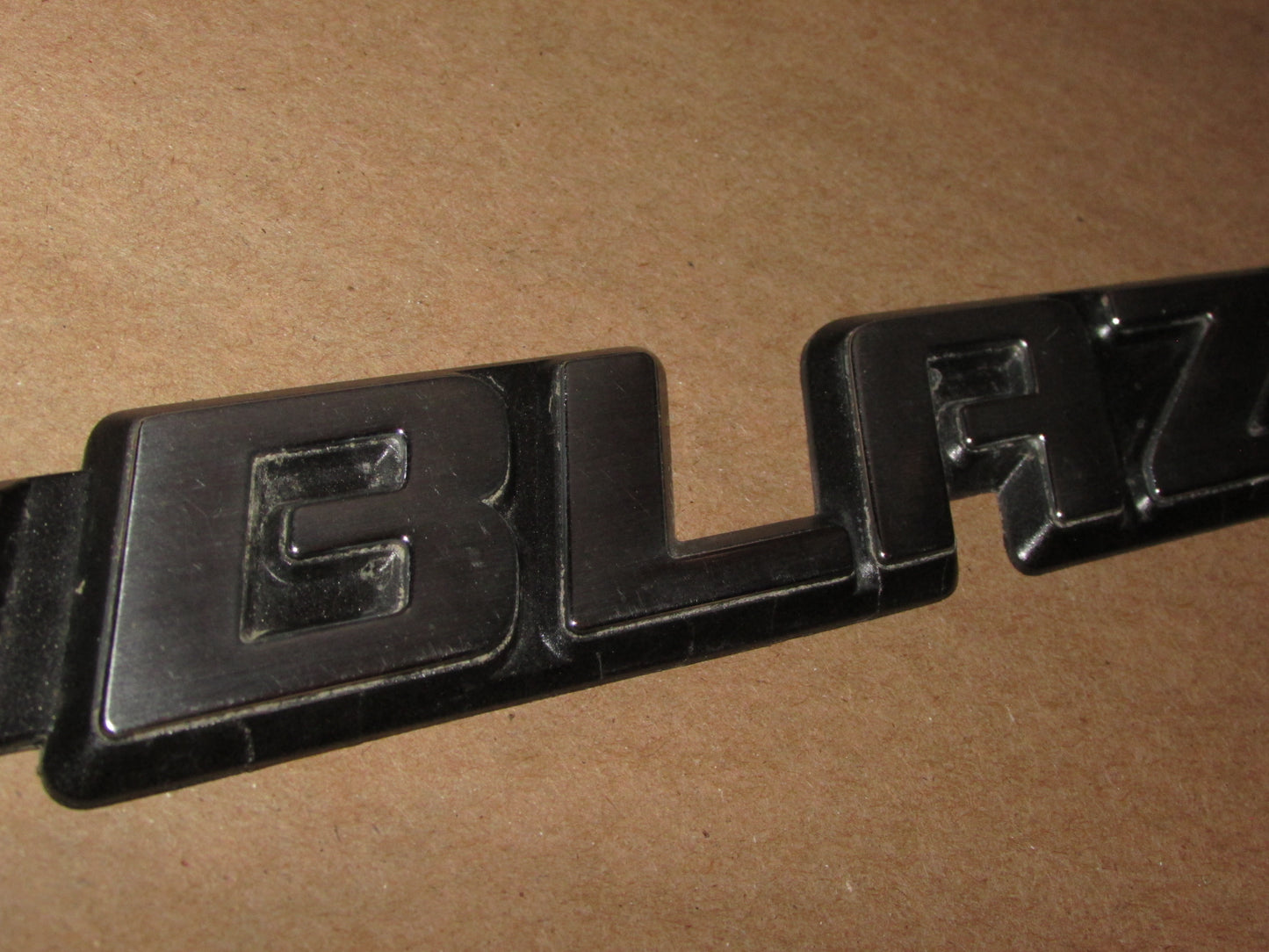 98 99 00 01 02 03 04 05 Chevrolet Blazer OEM Rear Door Tailgate Blazer Emblem Badge