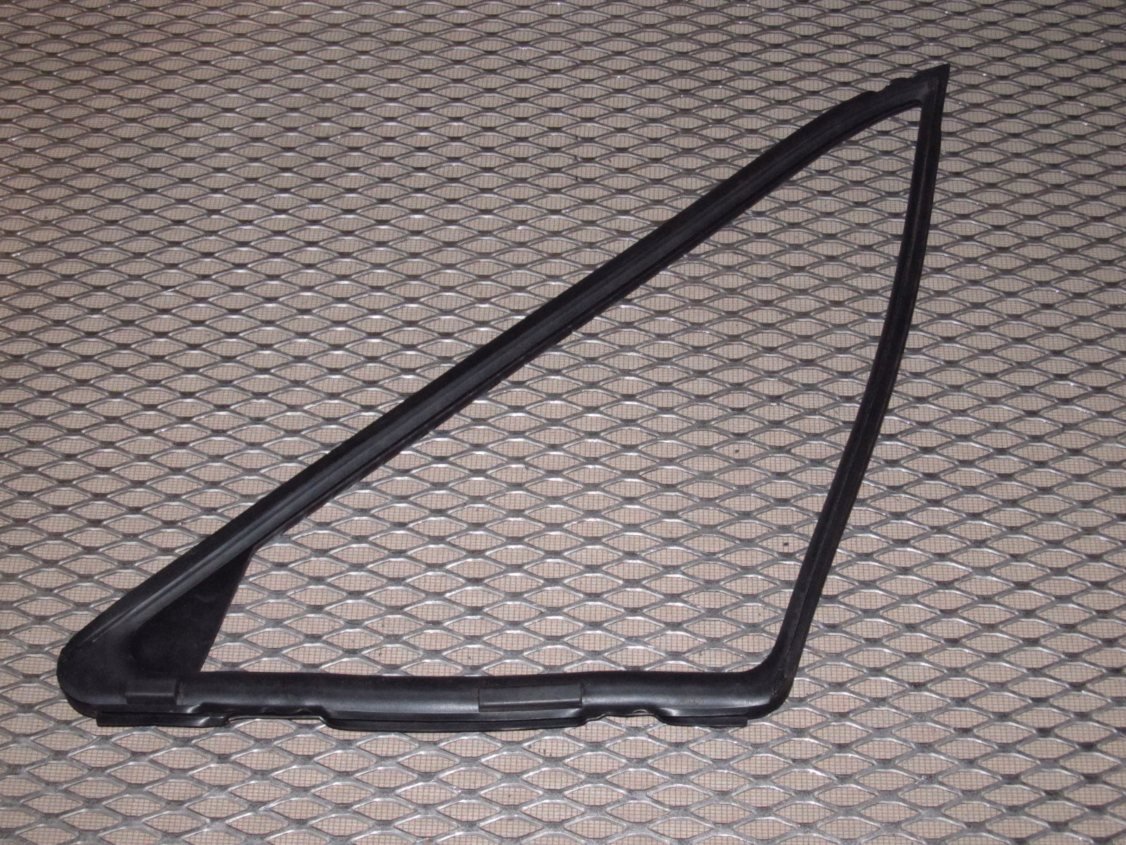 94 95 96 97 Mazda Miata OEM Front Quarter Window Moulding - Left